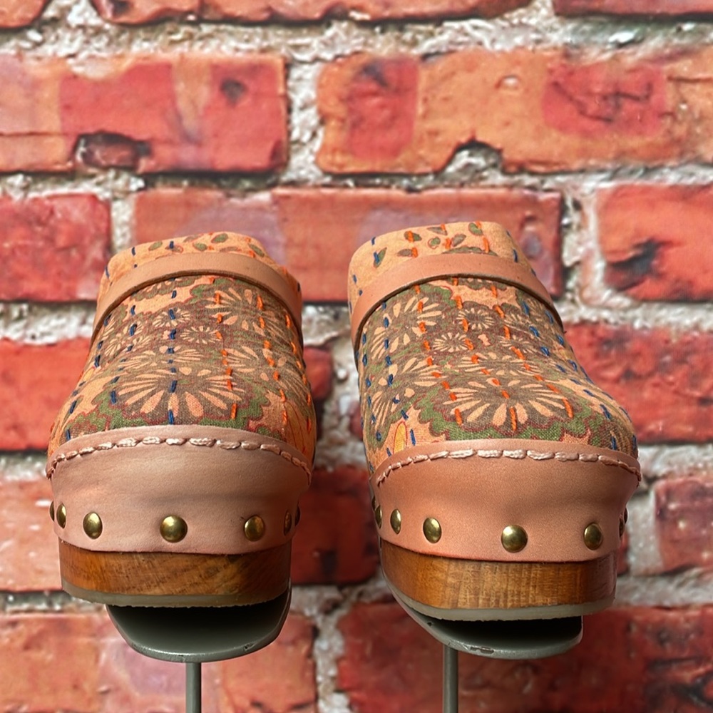 Orange Embroidered Free People Calabasas Kantha Clogs - Picture 6 of 16